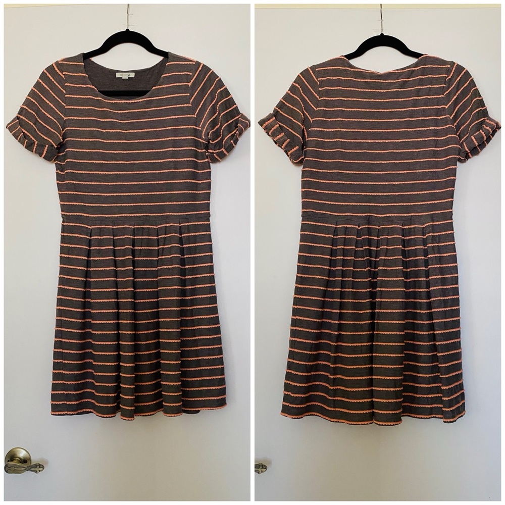 Anthropologie Bordeaux Scalloped Striped Mini Dress L Taupe